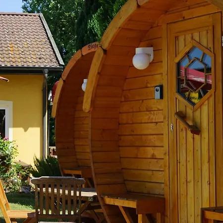 Barrel -Schlafen Im Fass Hotel Gorleben Exterior photo