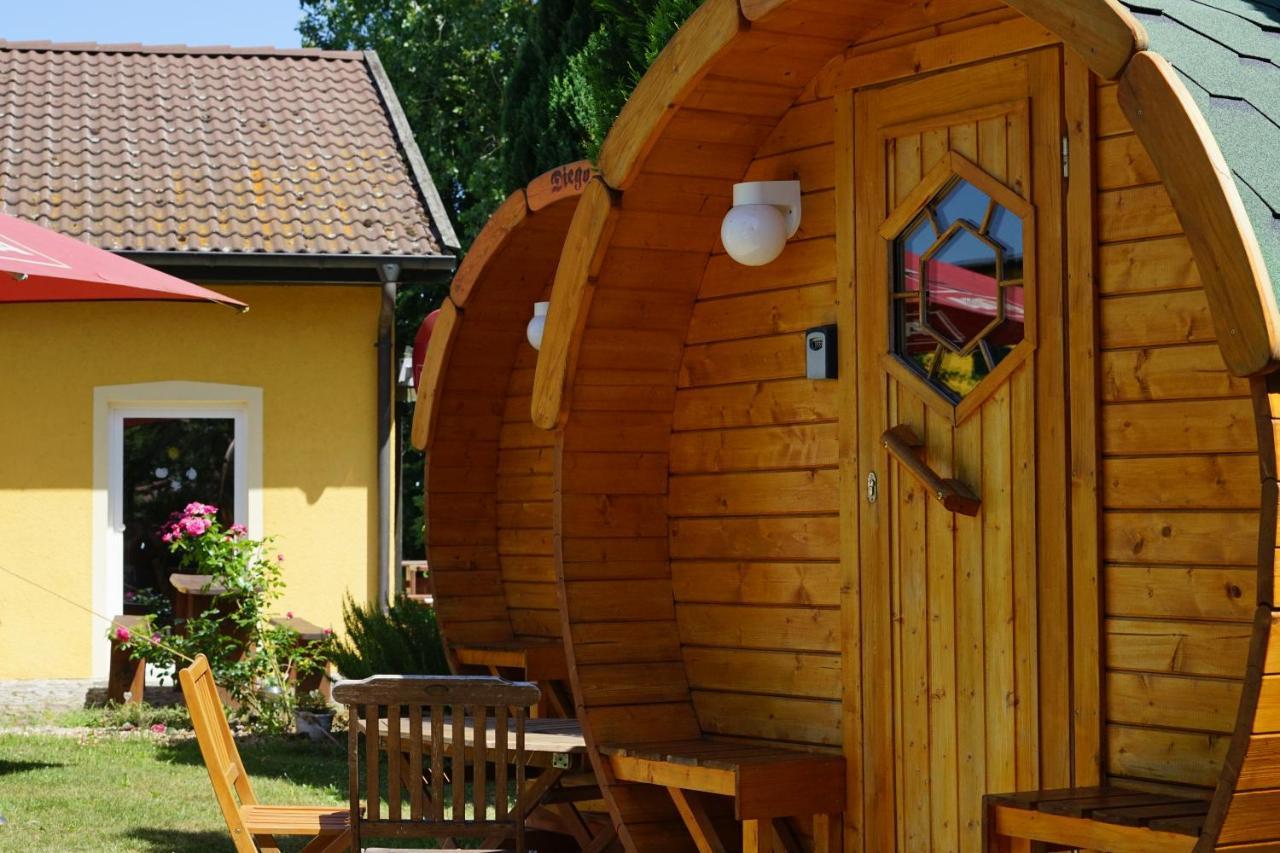 Barrel -schlafen Im Fass Campsite